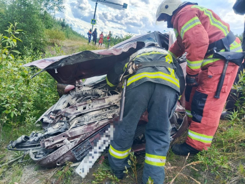 Жуткая авария по дороге в аэропорт в Заполярье: есть пострадавшие ДТП
