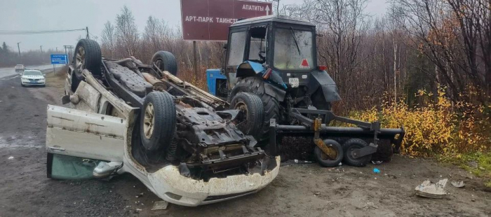 Нетрезвый водитель врезался в трактор в Заполярье: подробности ДТП