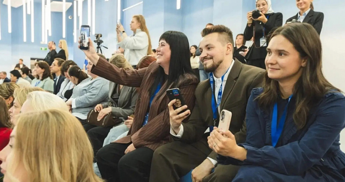 Педагоги Заполярья поборются за денежные стипендии