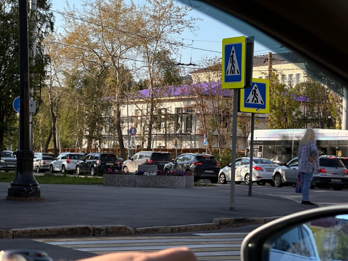 Водители встали в пробке в центре Мурманска Пробка