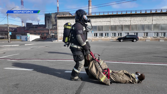 Лучшие в своём деле: в Заполярье прошли соревнования спасателей Спасатель