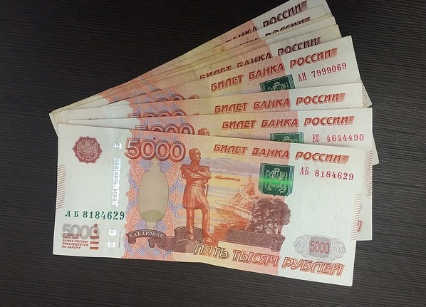 В Мурманске водитель заплатил крупную сумму за сбитого ребенка Деньги